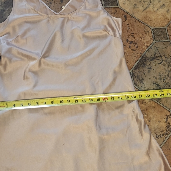 Elegant Satin Evening Dress Size L. Round neck in front and V-neck in back . - Picture 6 of 9